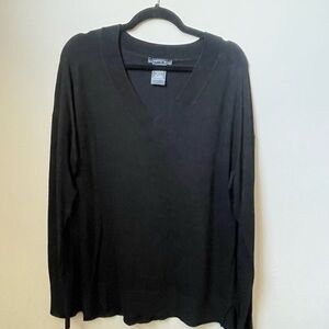 Matty M Black V-Neck Sweater Lightweight Knit